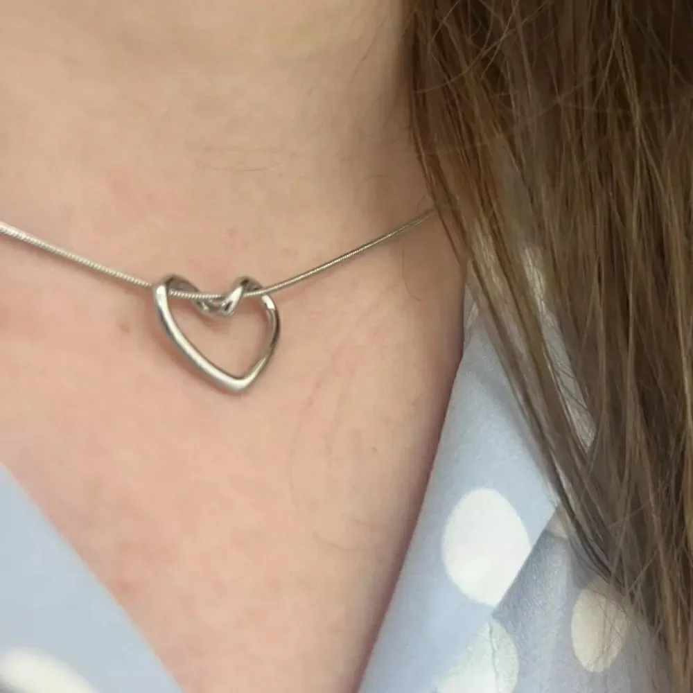 The Simplicity Heart pendant necklace in stainless steel